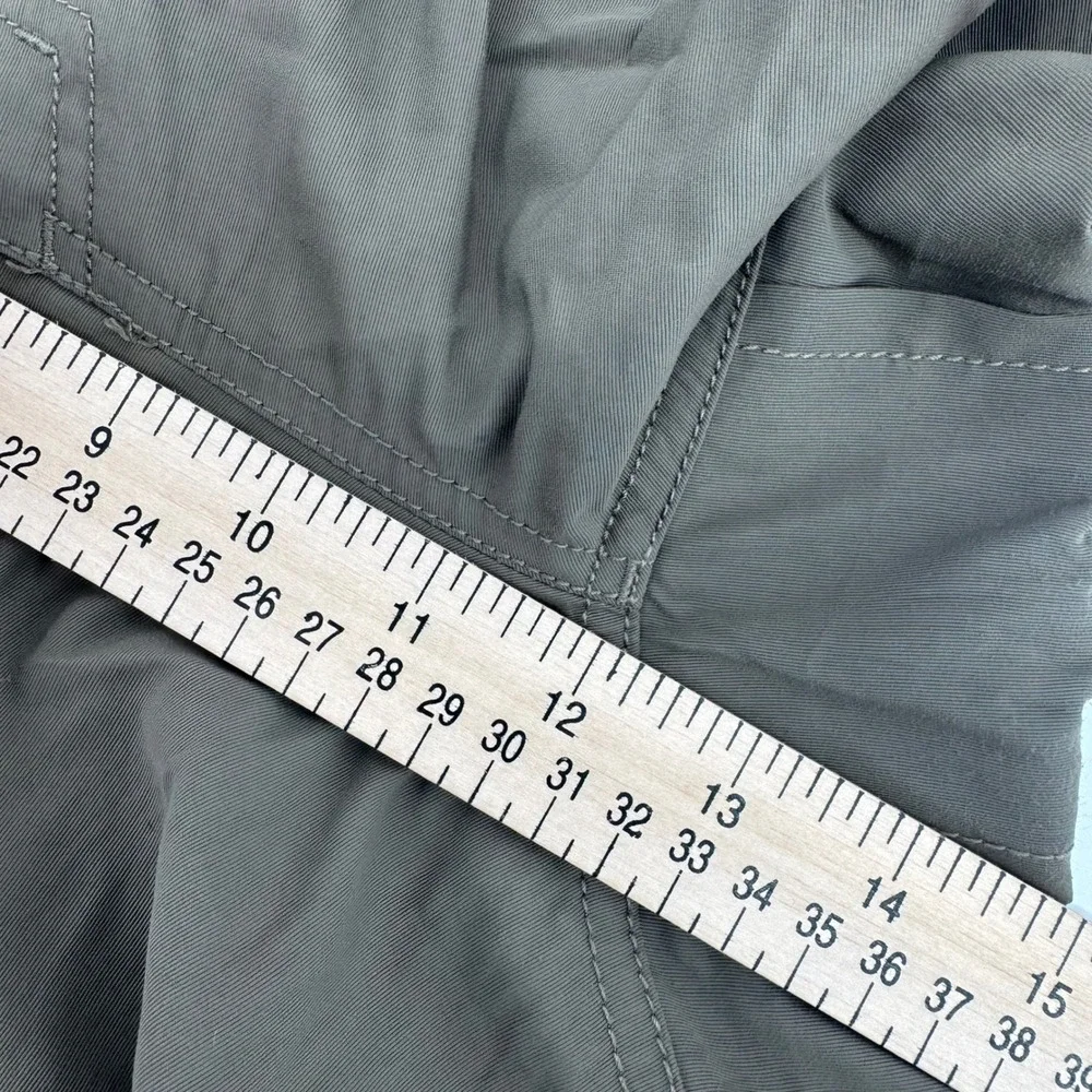 The North Face Paramount Peak II Convertible Hiking Pants Taupe Mens XL Short